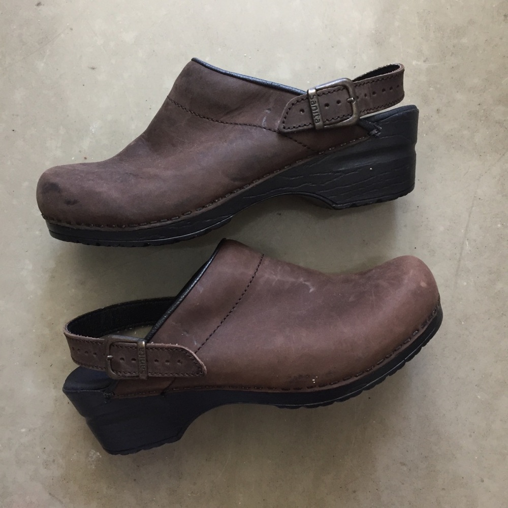 Sanita leather clogs